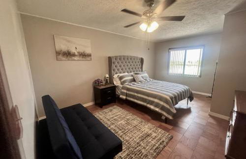 Spacious Lake Retreat for Families - Foto 20