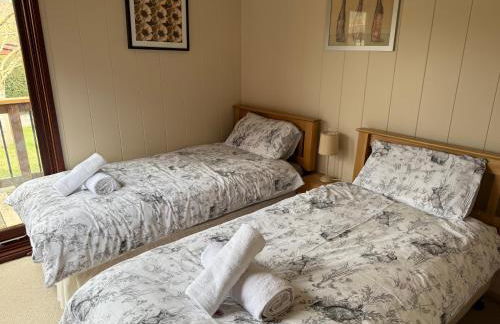 Charming 2 bedroom Lodge In the Shropshire Countryside with Fantastic Views - Foto 9