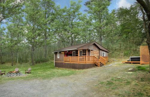 Creekside Cabin w Hot Tub, Fire Pit, Grill, WiFi! - Foto 26
