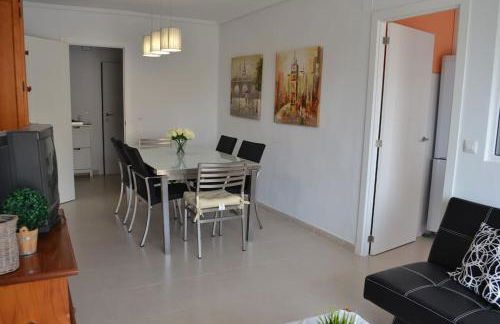 Apartamento junto a playa y cerca de campo de golf - Photo 2