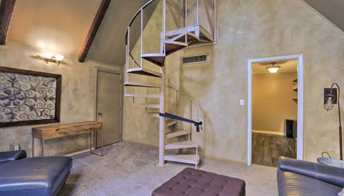 Chic A-Frame Escape with Fire Pit - Private Property - Foto 4