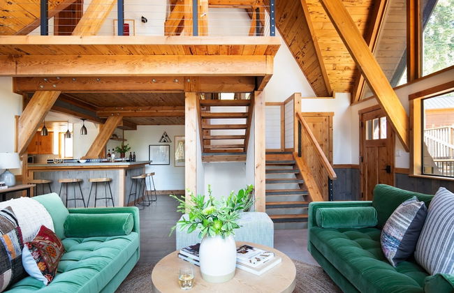 Timberline by Avantstay Stunning Chalet Cabin w Hot Tub Pool Table Home Theater - Foto 9