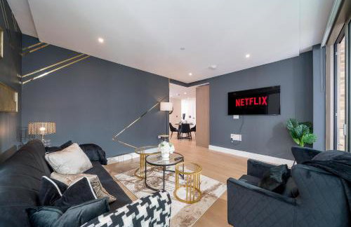 Modern- Battersea Power Station 2-Bed Apartment with Balcony - Foto 1