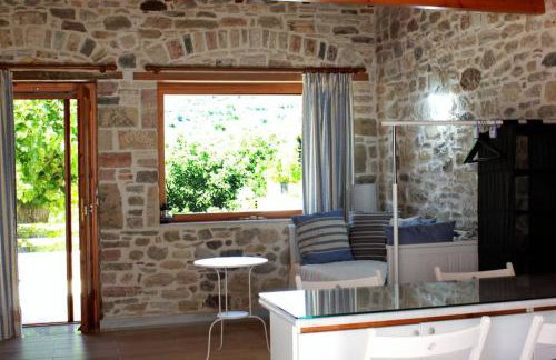 Traditional Stone House at Great Location - Foto 22