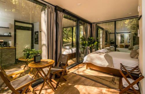 Modern Mirror Home w/ Hot-tub | “Glass House” #2 - Foto 35