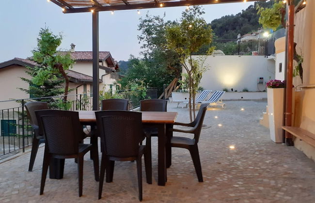 Chic Coastal Hill Escape - Foto 19