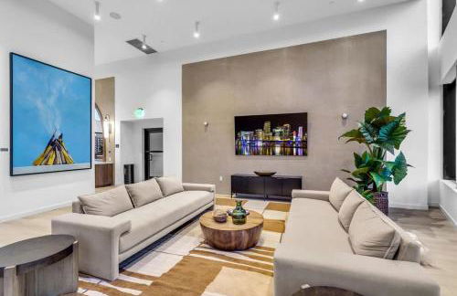 Modern Downtown Condo with Pool Gym BBQ Game Room CoWorking Spaces - Foto 8