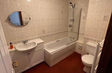 Westward Ho! Oceanview Getaway with Parking - Foto 6