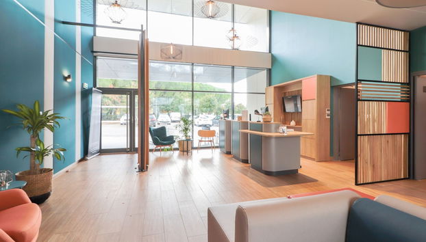 Coin salon dans le hall