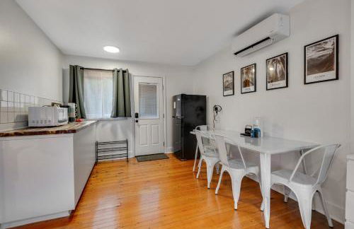 Mount Olympus Suite, Room 9 at Mount Walker Inn - Foto 6