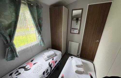 Haggerston Castle - Caravan - Sleeps 6 - Parking - Foto 23