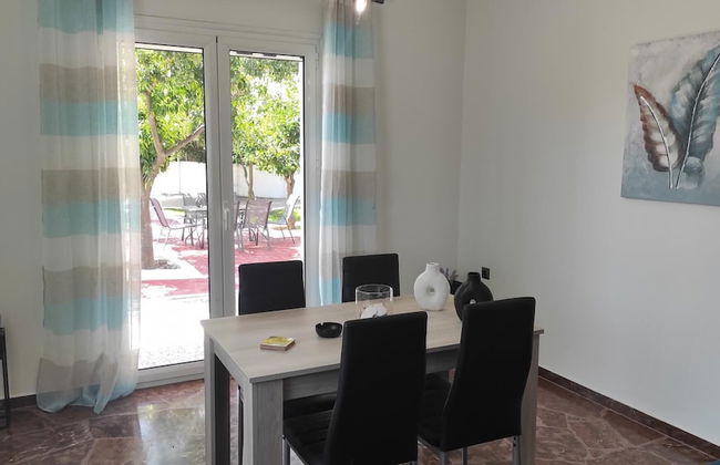 City Apartment w 3 BR Spacious Yard - Photo 7