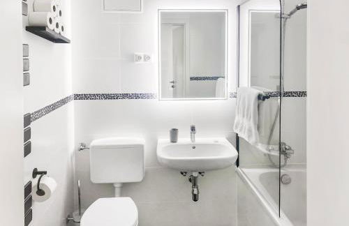 Geräumige Ferienwohnung mit Parkplatz direkt an der S-Bahn nach München - Foto 16