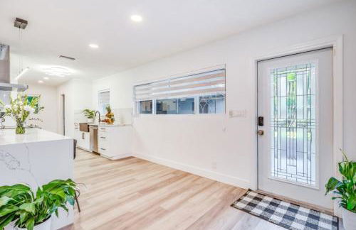 Friendly Fox Luxury Pool & Spa - Near DT & Beach home - Foto 23