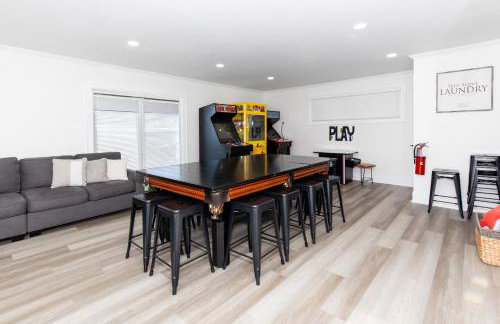 New Group Space - Sleeps 20! Near Sports Center - Photo 19