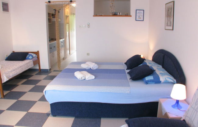 Apartments Srkoc - Photo 9