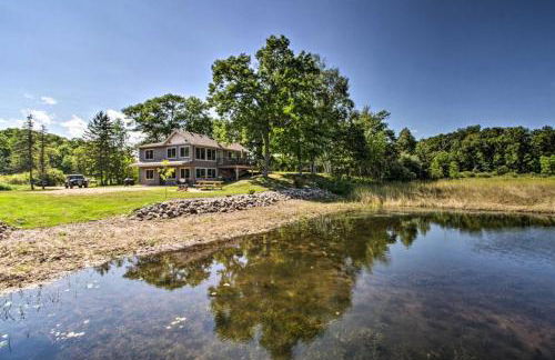 Lakefront Retreat with Dock and Game Room and Deck - Foto 40