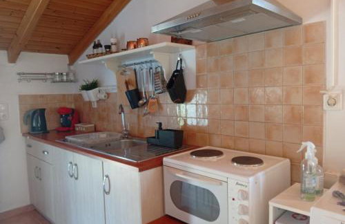 Cosy Loft Apartment, Argyrades - Photo 3