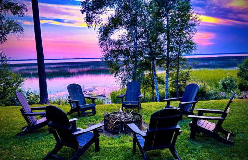 Designer Lake Cabin- HotTub, Sauna & Massage Chair - Foto 9