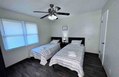 I-95 and Tanger Outlets. Pet Yes - Photo 13