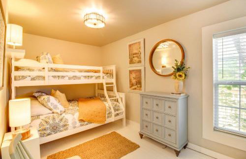 Charming Mountain Home Retreat Walk to Marina! - Foto 33