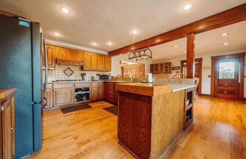 Majestic Home in Hocking wPool Jacuzzi Basketball - Foto 16