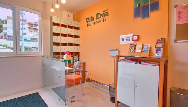 Villa Erna - Foto 2, Recepción