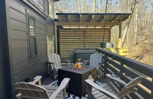 Blueberry Farm Cottage, Hot Tub, Creek, Game Room - Foto 4