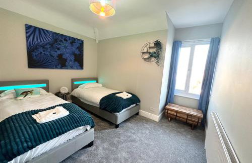 Coastline Retreats - Underwater Apartment - 2 minutes from the beach -Netflix - Foto 4