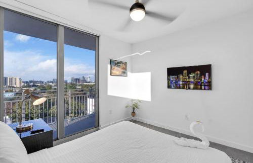 Gorgeous 3-Bed Retreat Mins from Bayside and Parking - Photo 22