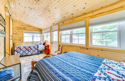 Enchanted Lake Huron Cottage with Beach Access! - Foto 17