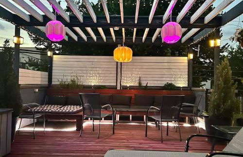 The Banksy-Free Parking -4 bedroom w King bed- Firepit Rooftop near United Center - Foto 6