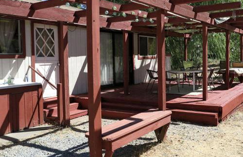 Cabin Camping Rental with Private Pond in Mendocino County, California - Foto 8