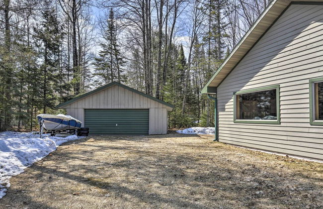 Lakefront Escape with Fishing Pier and Snowmobiling! - Foto 50