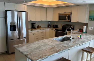 Sea Oats 401 - Beautiful 2 Bed 2 Bath Ocean Front Corner Unit - Prime Location! - Foto 11