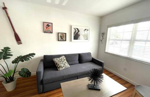 Apartment in the Heart of Calle 8 with Parking - Foto 40