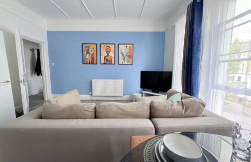 Prime Central London 2-Bed by Shops & Transport - Foto 6