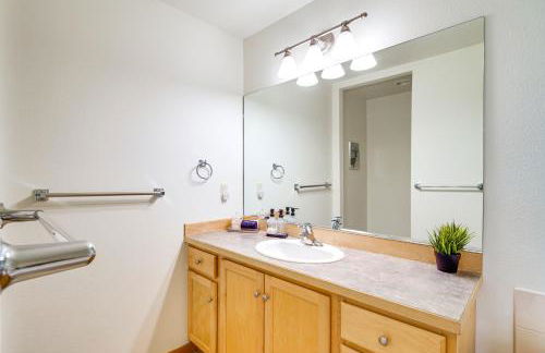 Klamath Falls Getaway with Pool and Hot Tub Access! - Foto 18