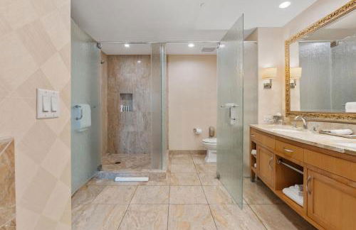 TRUMP 56th Floor - Sphere and Strip View - No Resort Fees - Photo 6