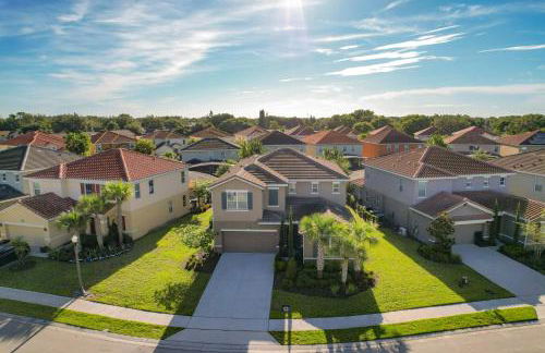 Solterra Resort Davenport FL Clubhouse Area - 7 Bedroom 6 Bath Home with Private Pool Spa - Lazy River 20 min from Disney - Foto 105