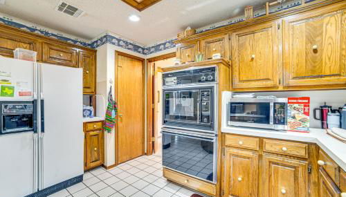 Pet-Friendly Home with Pool - 8 Mi to Central Plano! - Foto 3