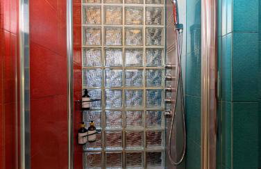 Bella Luna Luxury Suites - Warm & Modern Apt Near Old Town & Museums - Foto 19