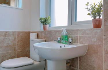 Modern 3-bed house with parking - Chorley Near M61 - Foto 7