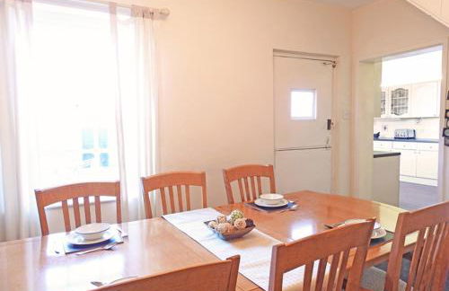 Bury Villa - 7 bedrooms sleeping 18 guests - Photo 8