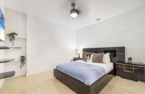 The Palms -Mini Golf , Foosball Table, Heated Pool ,Baby items ,BBQ - Foto 6