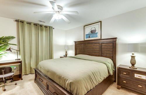 Elevator In-Unit 3-Story Condo Only 14 Mi to DC! - Foto 18