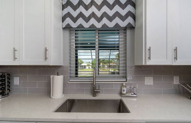 Villa Capri - Waterfront Retreat With Heated Pool - Foto 26