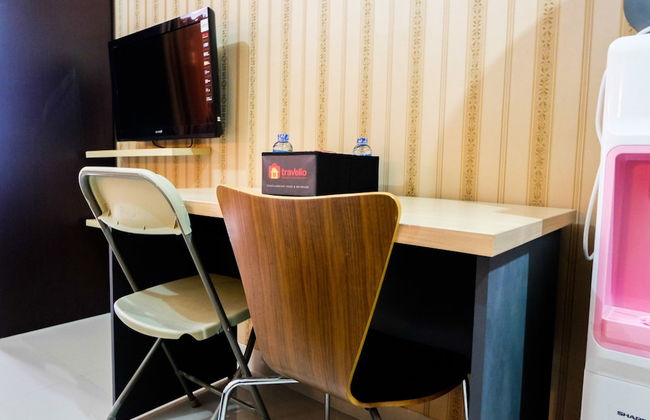 Minimalist Studio The Oasis Apartment near Omni Hospital Cikarang - Photo 4