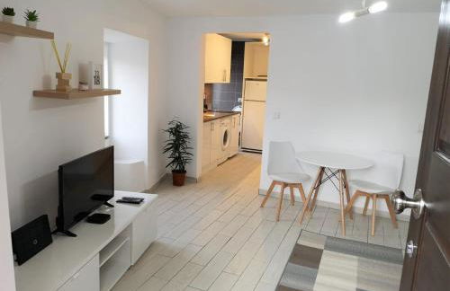 Lemon Tree House Coimbra - Courtyard garden with city views - Foto 11