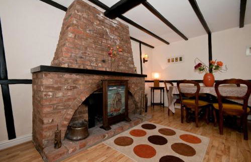Tros Yr Afon Holiday Cottages and Manor House - Photo 43